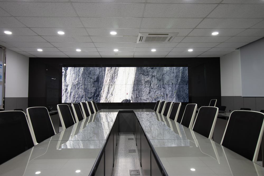 Read more about the article How dvLED Video Walls Work: A Practical, Inside-the-System Explanation